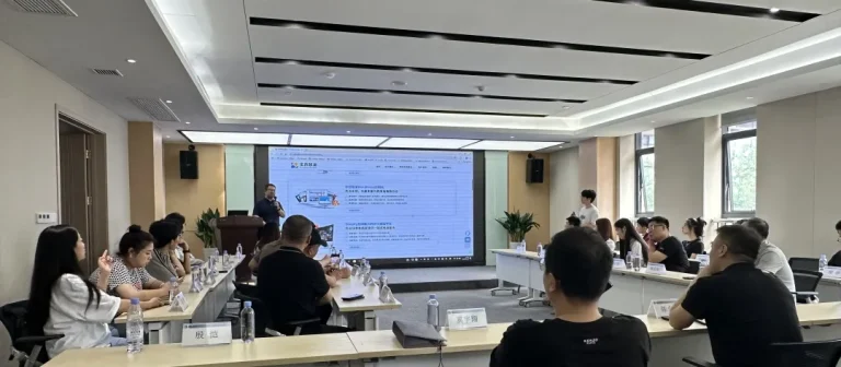 莫旗企业家走进华哲智渝，共探“蒙品出海”新机遇